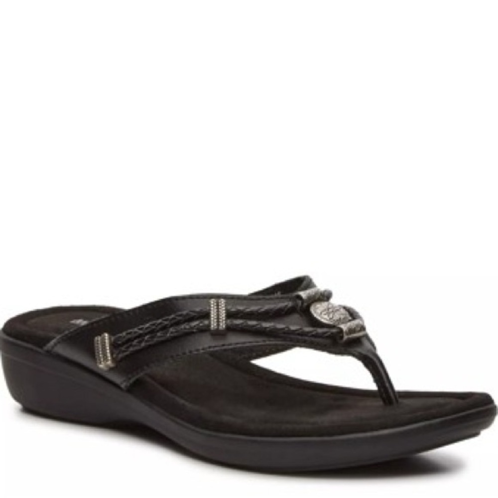 Minnetonka Black Silverbay Sandals